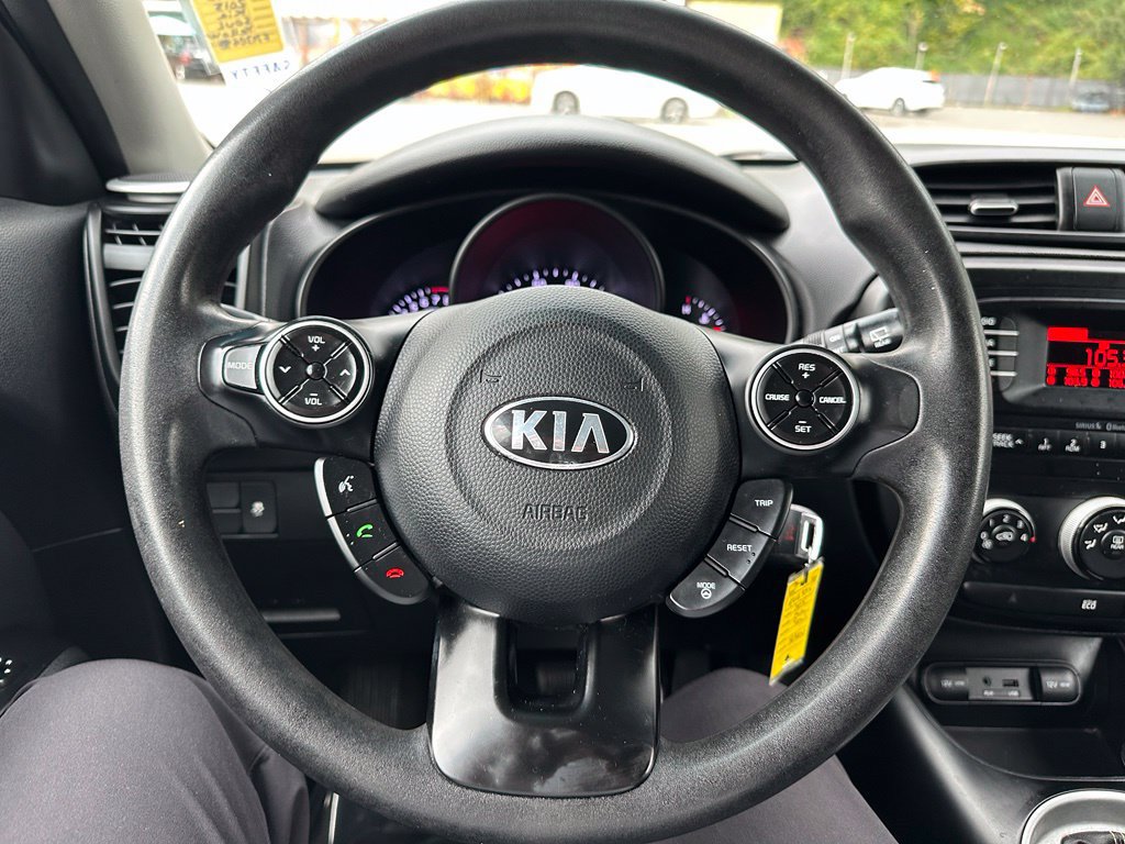 Used 2015 Kia Soul + FWD image 15