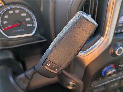 Used 2019 Chevrolet Silverado 1500 LTZ w/ LTZ Convenience Package AWD/4WD image 12