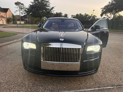 Used 2015 Rolls-Royce Ghost image 22