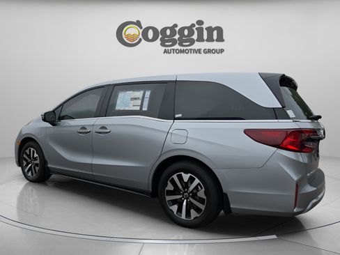 New 2026 Honda Odyssey EX-L image 3