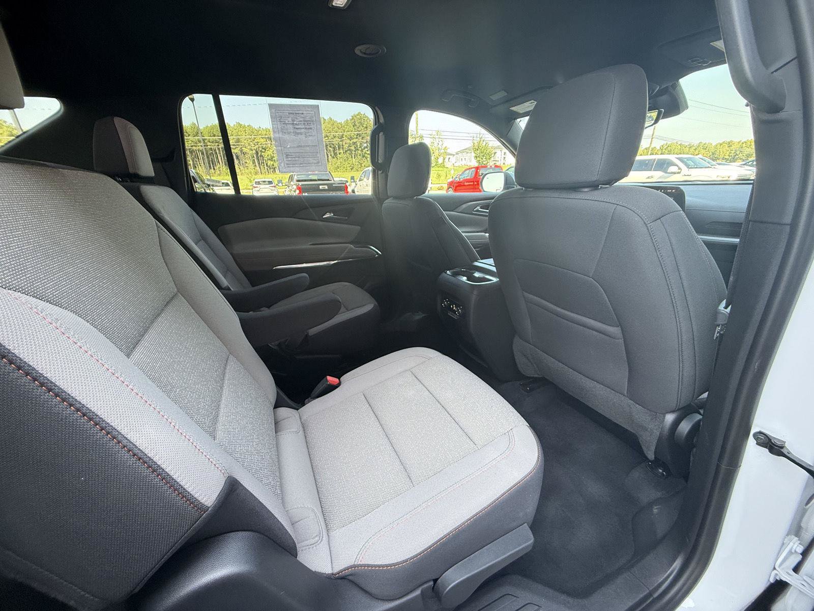 Used 2026 Chevrolet Traverse LT w/ Driver Confidence Package FWD image 24