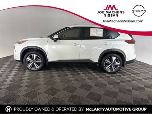 Used 2024 Nissan Rogue SL w/ SL Premium Package image 8