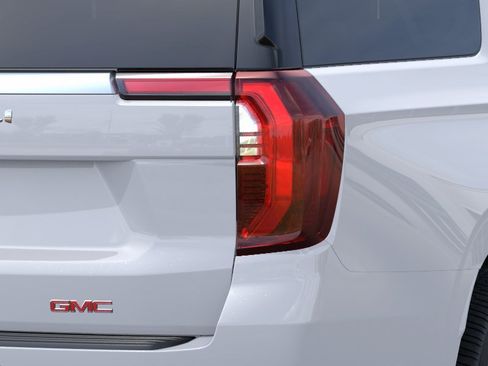 New 2026 GMC Yukon XL Denali w/ Sun & Power Step Package AWD/4WD image 35