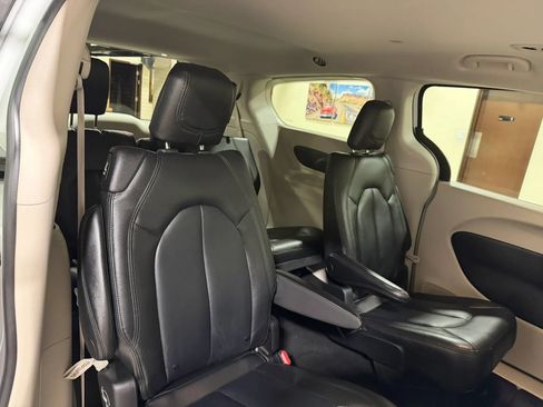 Used 2022 Chrysler Voyager LX w/ Fleet Security Group FWD image 32