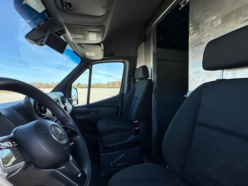 Used 2019 Mercedes-Benz Sprinter 170 image 13