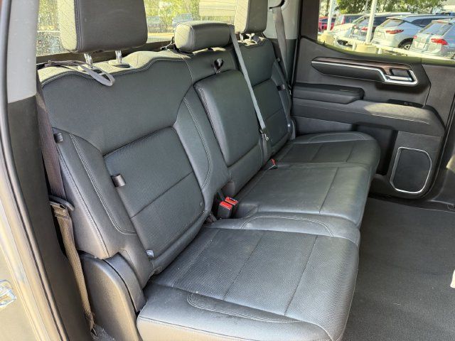 Used 2025 GMC Sierra 1500 SLT AWD/4WD image 26