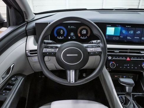 Used 2025 Hyundai Tucson SEL image 19