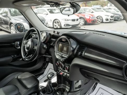 Used 2017 MINI Cooper S image 12