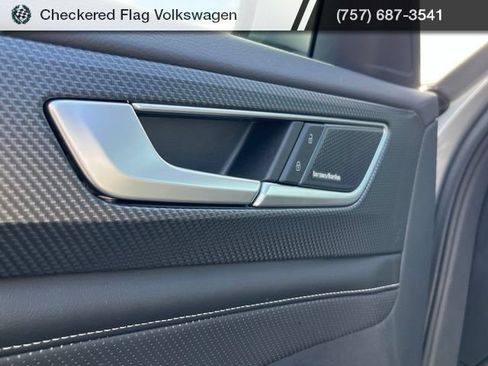 Used 2024 Volkswagen Atlas Cross Sport SEL Premium R-Line AWD/4WD image 15