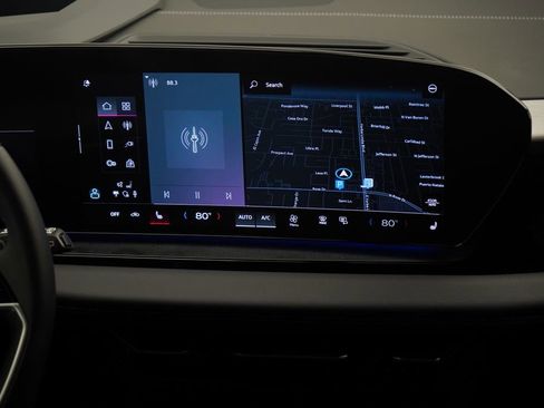 Used 2025 Audi Q6 e-tron Premium Plus w/ Premium Plus image 11