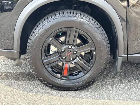 Certified 2025 Nissan Rogue SV AWD/4WD image 11