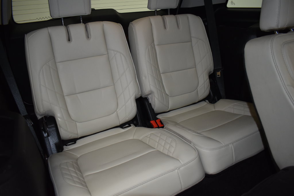 Used 2017 Ford Explorer Platinum AWD/4WD image 30