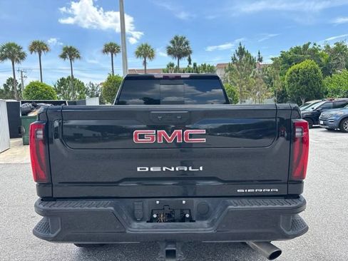 Used 2025 GMC Sierra 2500 Denali w/ Denali Reserve Package AWD/4WD image 3
