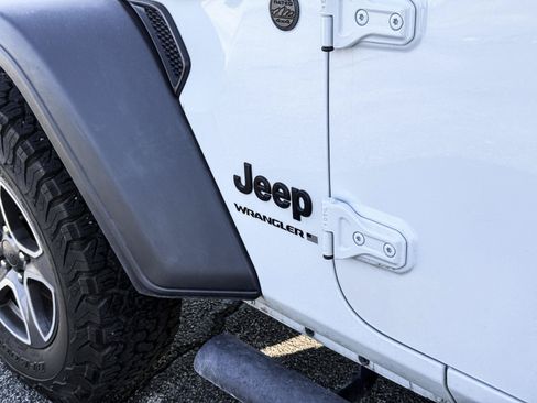 Used 2023 Jeep Wrangler Unlimited Sport AWD/4WD image 14