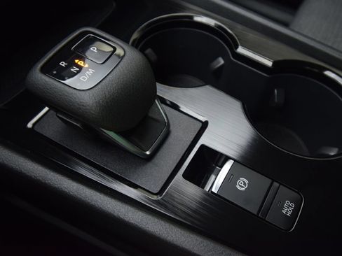 Used 2023 Nissan Rogue SV AWD/4WD image 25