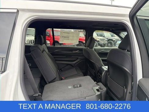 New 2026 Jeep Grand Cherokee L Laredo image 15