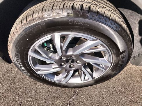 Used 2024 Lincoln Corsair AWD image 10