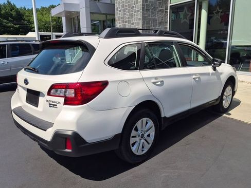 Used 2019 Subaru Outback 2.5i AWD/4WD image 3