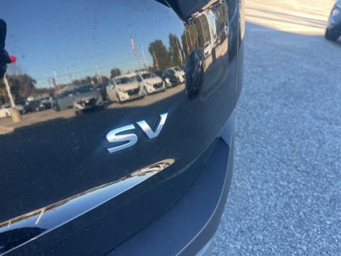 Used 2023 Nissan Rogue SV image 25