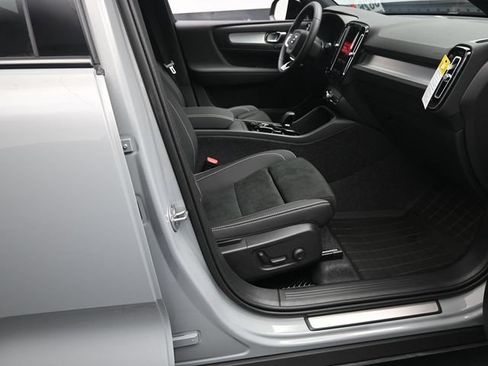 New 2026 Volvo XC40 B5 Ultra w/ Protection Package Premier AWD/4WD image 29