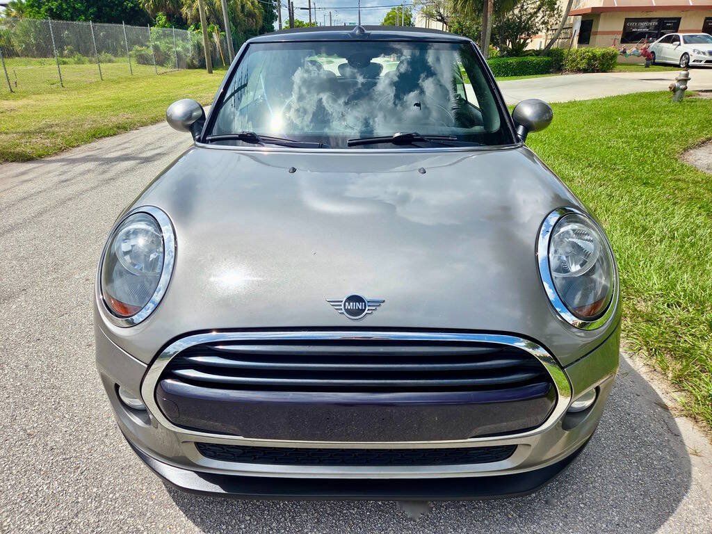 Used 2019 MINI Cooper Convertible w/ Signature Upholstery Package FWD image 15