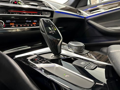 Used 2019 BMW 530i w/ Convenience Package image 43