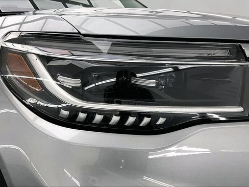 Certified 2025 Ford Explorer Platinum w/ LUX Leather Package AWD/4WD image 30