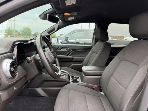 Used 2023 Chevrolet Colorado LT w/ LT Convenience Package II AWD/4WD image 9