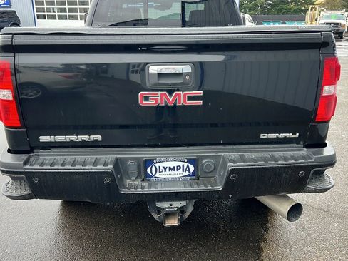 Used 2017 GMC Sierra 3500 Denali image 9
