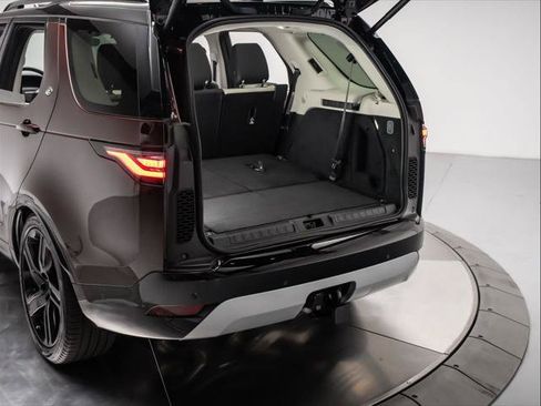 New 2026 Land Rover Discovery Limited Edition AWD/4WD image 33