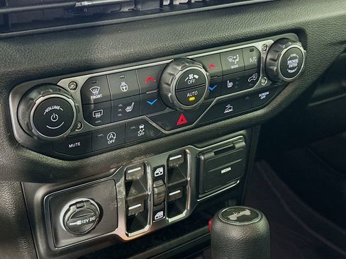 New 2026 Jeep Wrangler Unlimited Sport AWD/4WD image 19