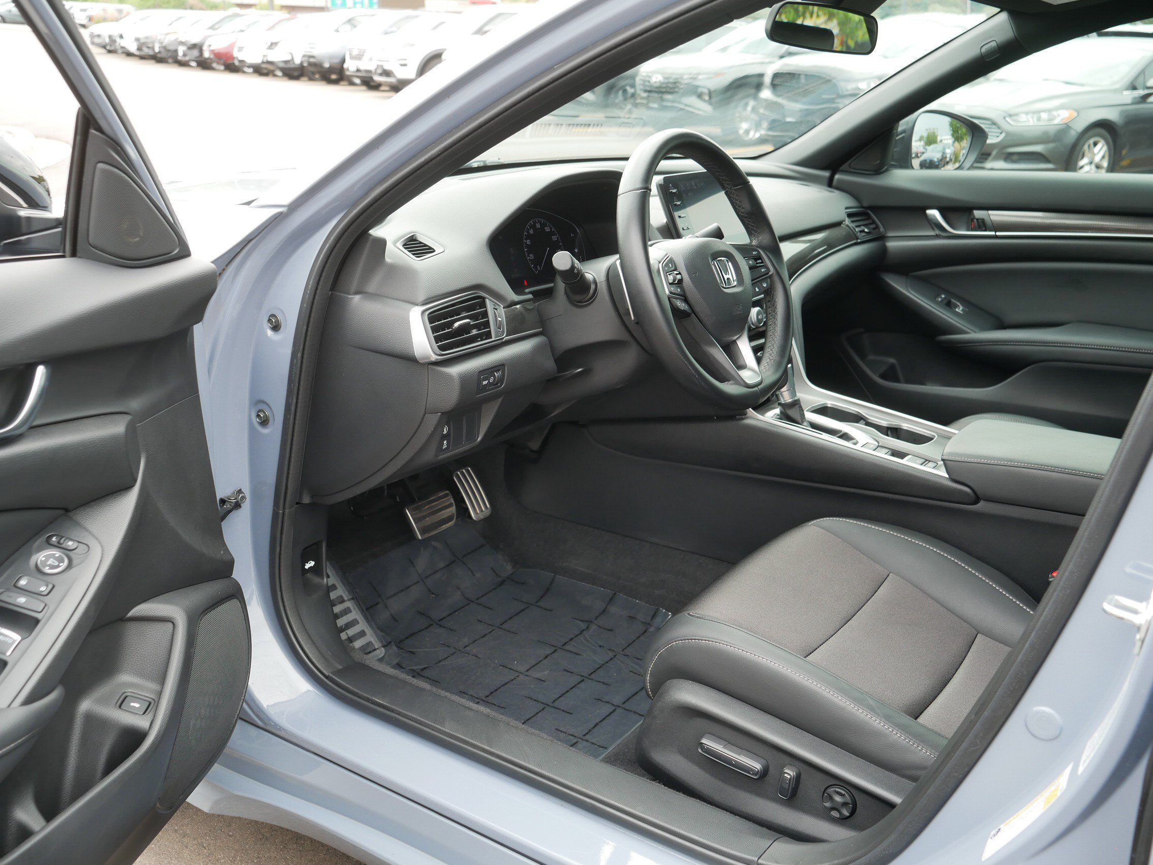 Used 2022 Honda Accord Sport image 11