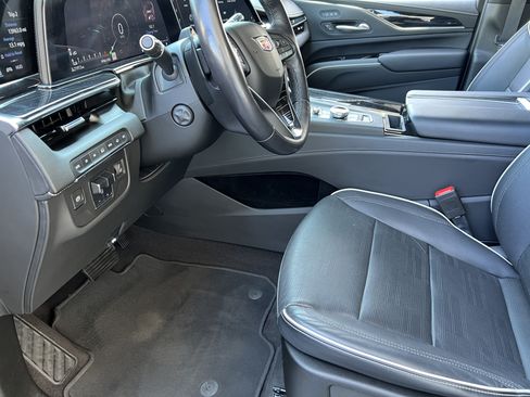 Used 2023 Cadillac Escalade Sport w/ LPO, ONYX Package AWD/4WD image 14