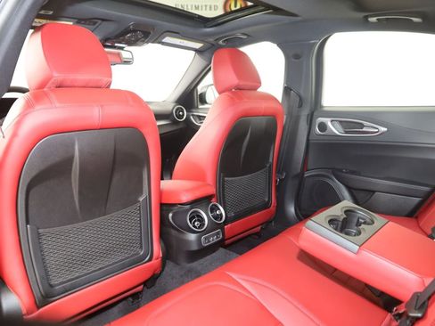 Used 2024 Alfa Romeo Giulia Veloce image 58