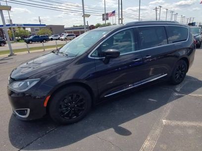 Used 2018 Chrysler Pacifica Touring-L Plus