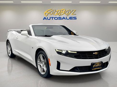 Used 2022 Chevrolet Camaro LT image 2