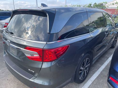 Used 2018 Honda Odyssey Elite image 3