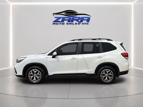 Used 2019 Subaru Forester Premium AWD/4WD image 4
