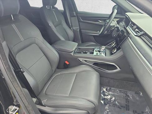 Used 2024 Jaguar F-PACE R-Dynamic S AWD/4WD image 10
