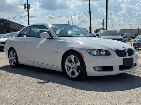 Used 2010 BMW 328i Convertible RWD image 17