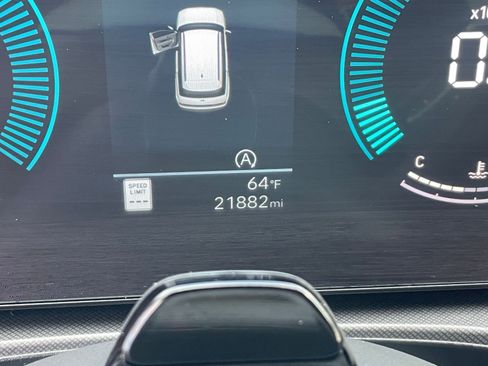 Used 2025 Hyundai Santa Fe SEL image 40