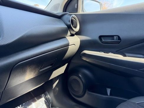 Used 2021 Nissan Kicks S image 26