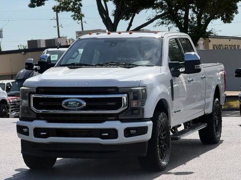 Used 2017 Ford F250 Lariat w/ Lariat Ultimate Package AWD/4WD image 3