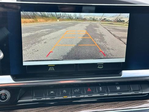 Used 2025 Chevrolet Silverado 1500 LT image 22