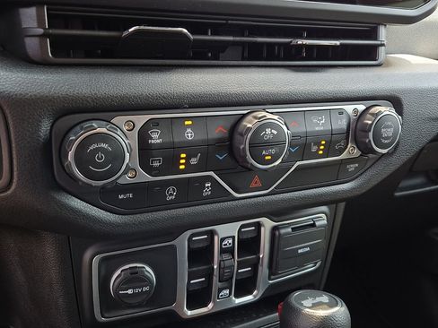 Certified 2025 Jeep Wrangler Unlimited Sport AWD/4WD image 15