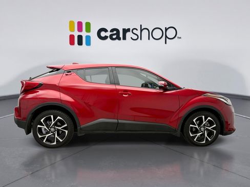 Used 2021 Toyota C-HR XLE image 6