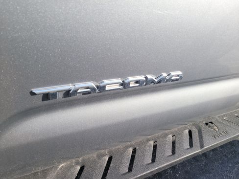 Used 2023 Toyota Tacoma SR5 RWD image 10