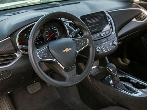 Used 2024 Chevrolet Malibu LT image 10