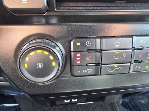 Used 2016 Ford F150 XLT w/ Equipment Group 302A Luxury AWD/4WD image 17
