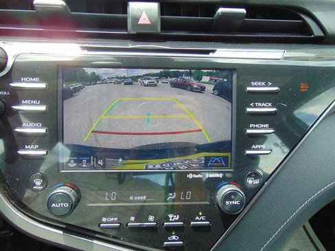 Used 2020 Toyota Camry XSE image 31